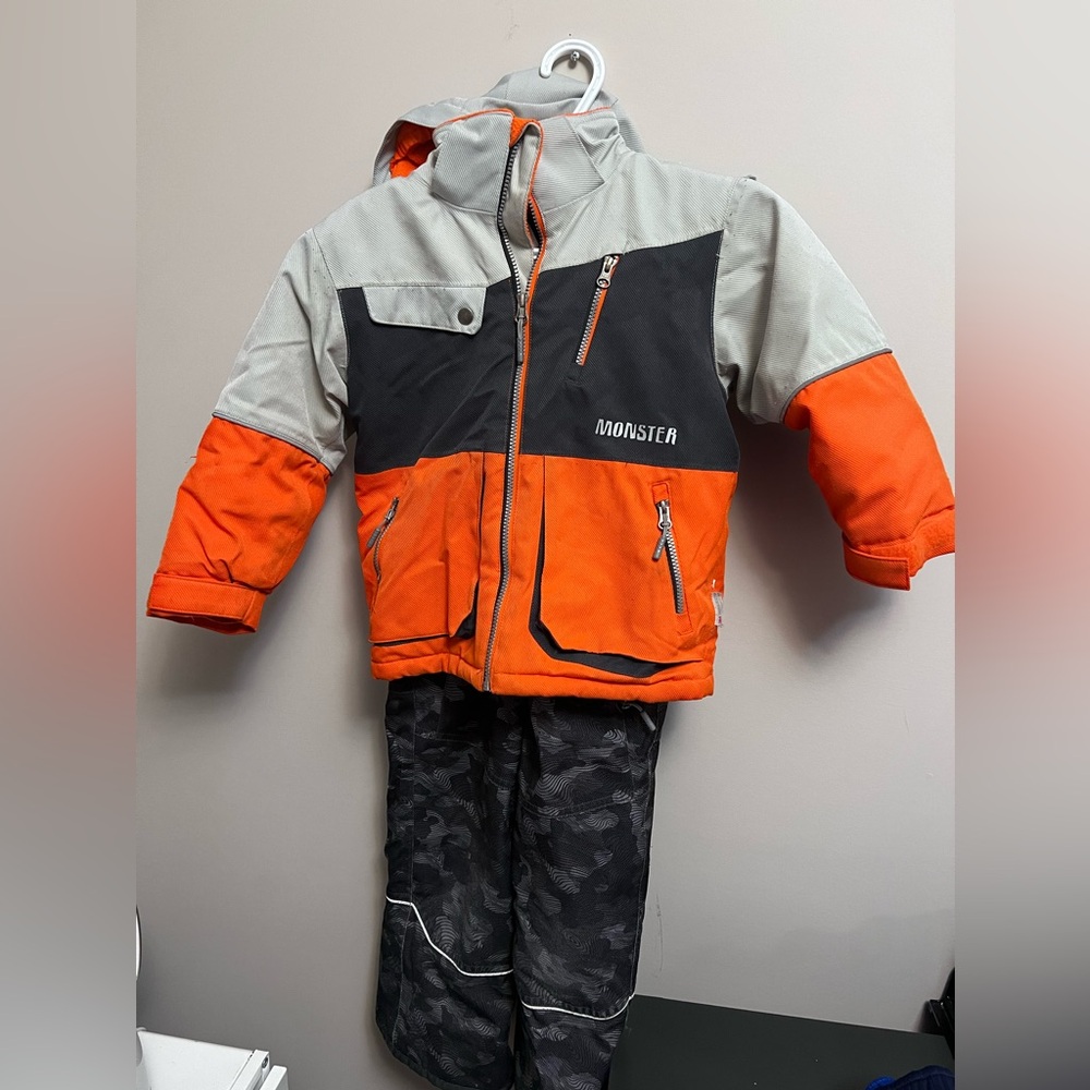 Monster Brand Size 5 Snowpants/jacket set